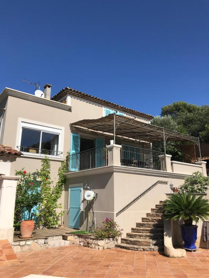 Apartamento Les Trefles Hyères Exterior foto